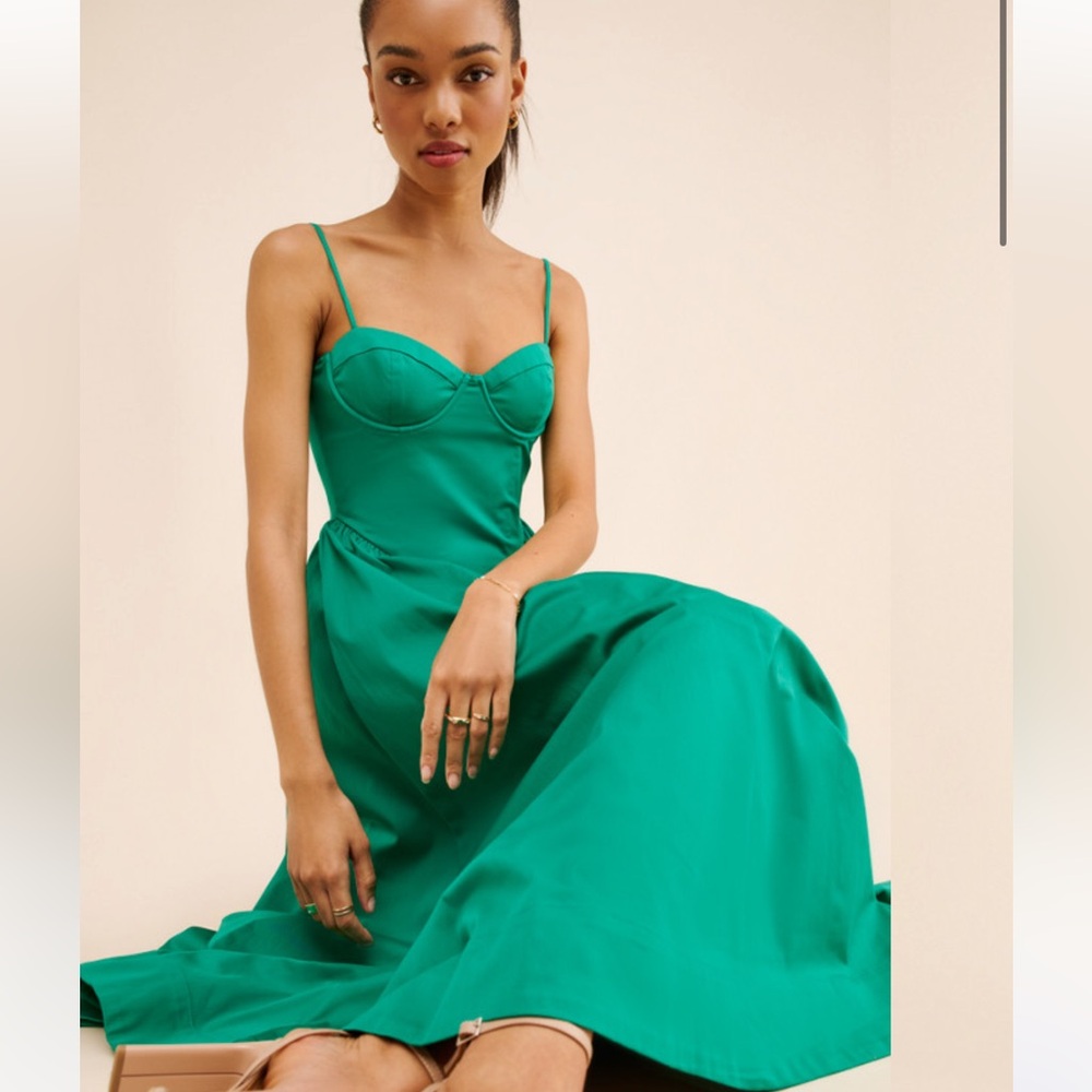 Bellamy Midi Dress. ASTR the Label. Green. Size S